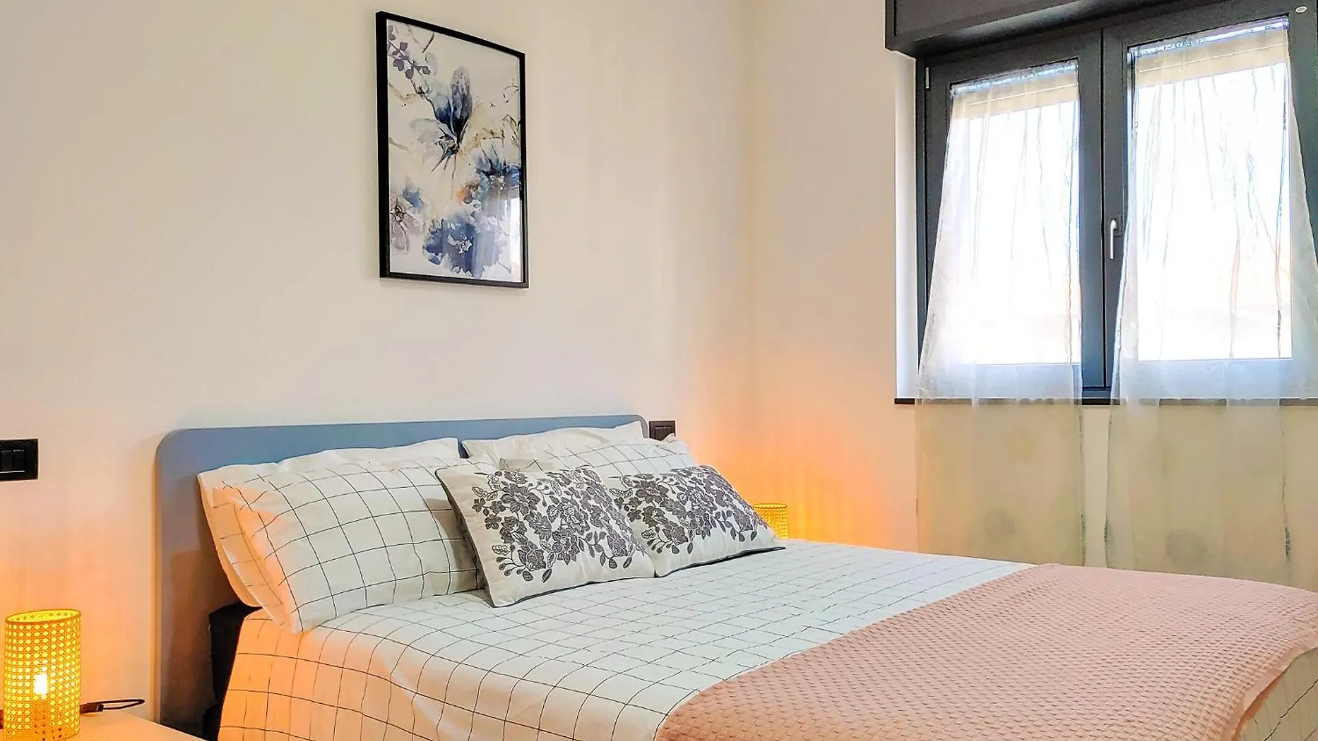 Ely Ferienwohnung Mezzegra Apartment